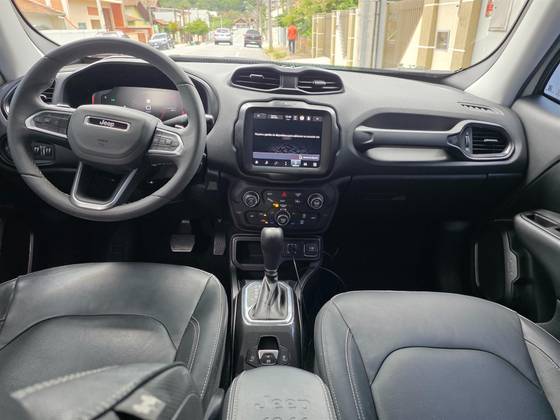 JEEP RENEGADE 1.3 T270 TURBO FLEX LONGITUDE AT6 JEEP RENEGADE 1.3 T270 TURBO FLEX LONGITUDE AT6